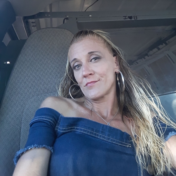 Meet your Posher, Heather - Picture 4 of 4